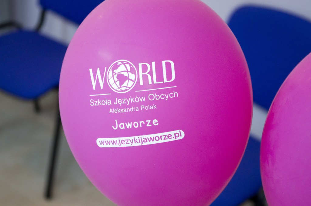 Zdjęcie balonów Szkoły Języków Obcych "World" w Jaworzu